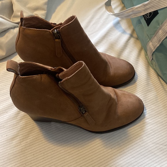 Caslon Bootie - Picture 3 of 6